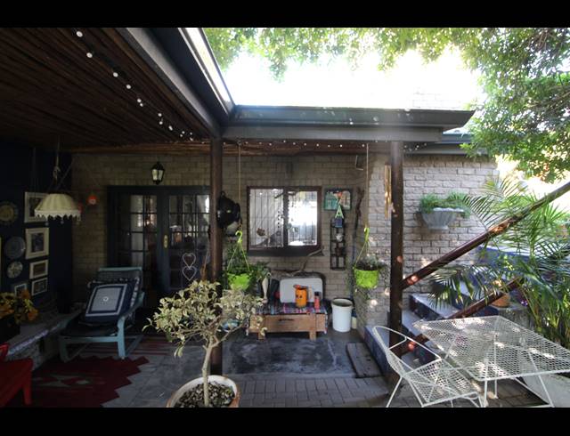 4 BEDROOM HOUSE FOR SALE IN HOOGLAND